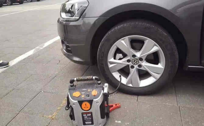 柳林汽车搭电案例